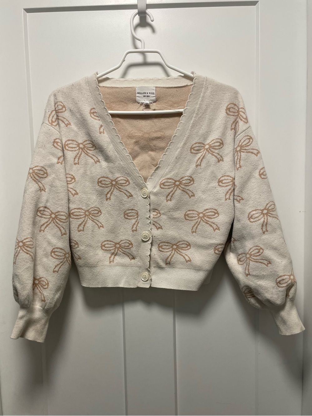 Bow Print Cropped V-Neck Cardigan Sweater - Cream